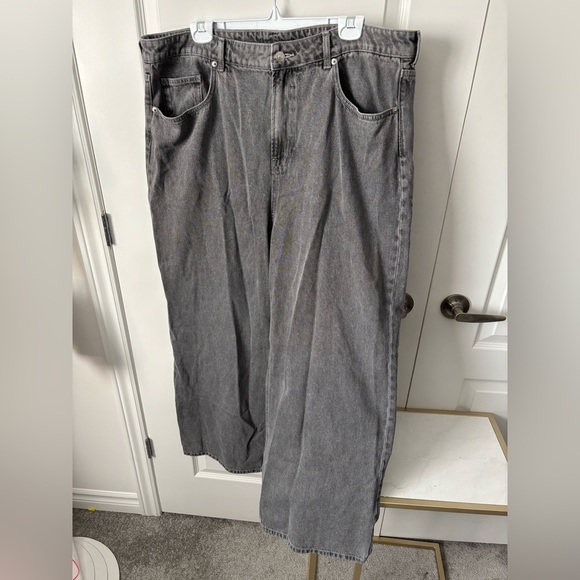 H&M | Divided Baggy Grey Jeans | Size 16 - Picture 2 of 9